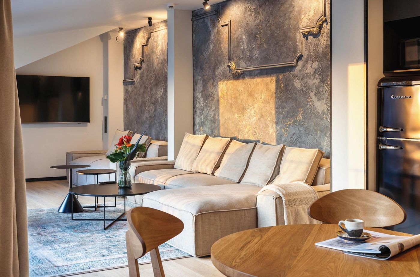 Nomadic-Urban-Premium-Suites-Room-8