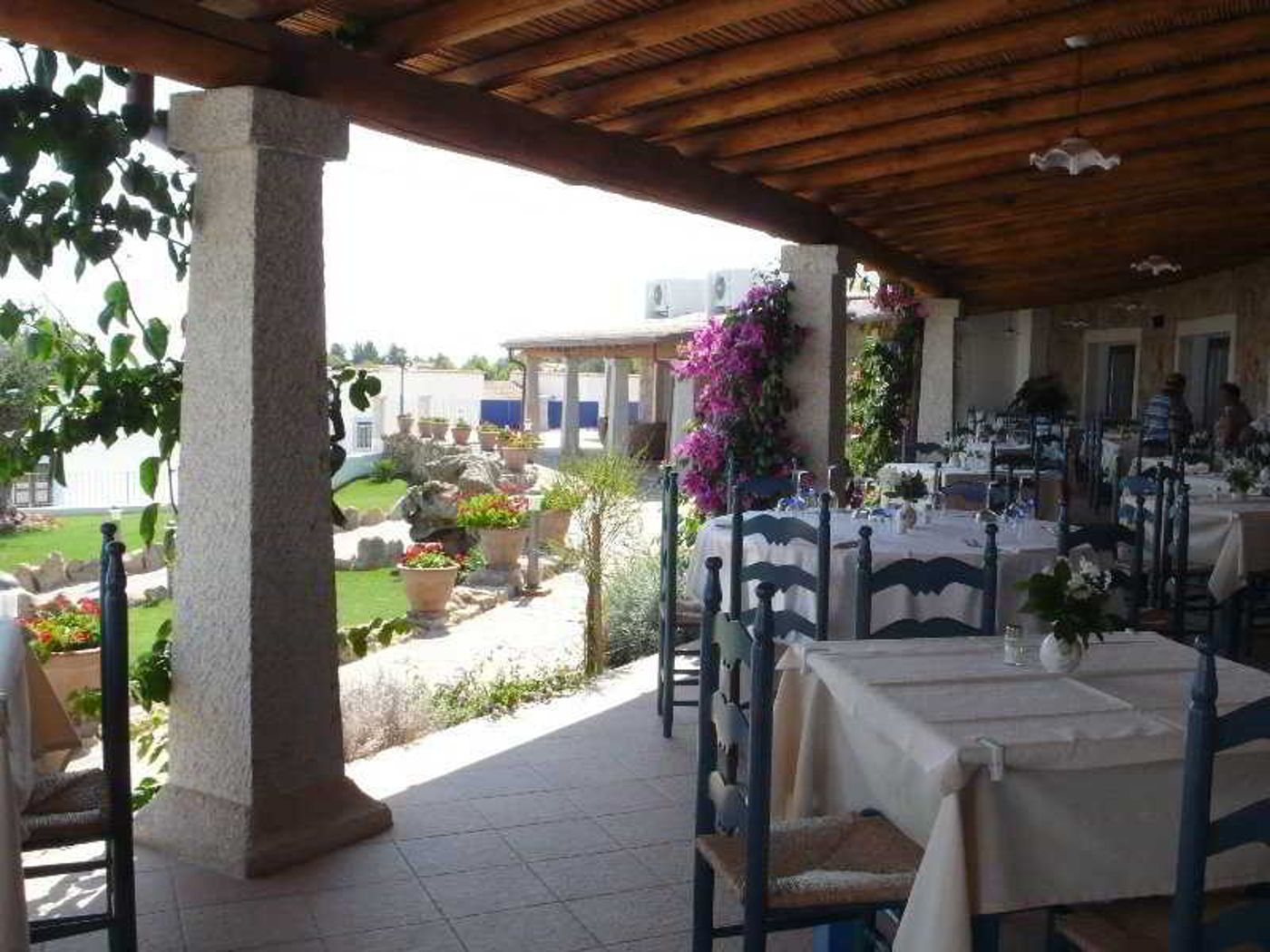 Nuraghe-Arvu-Restaurant-21