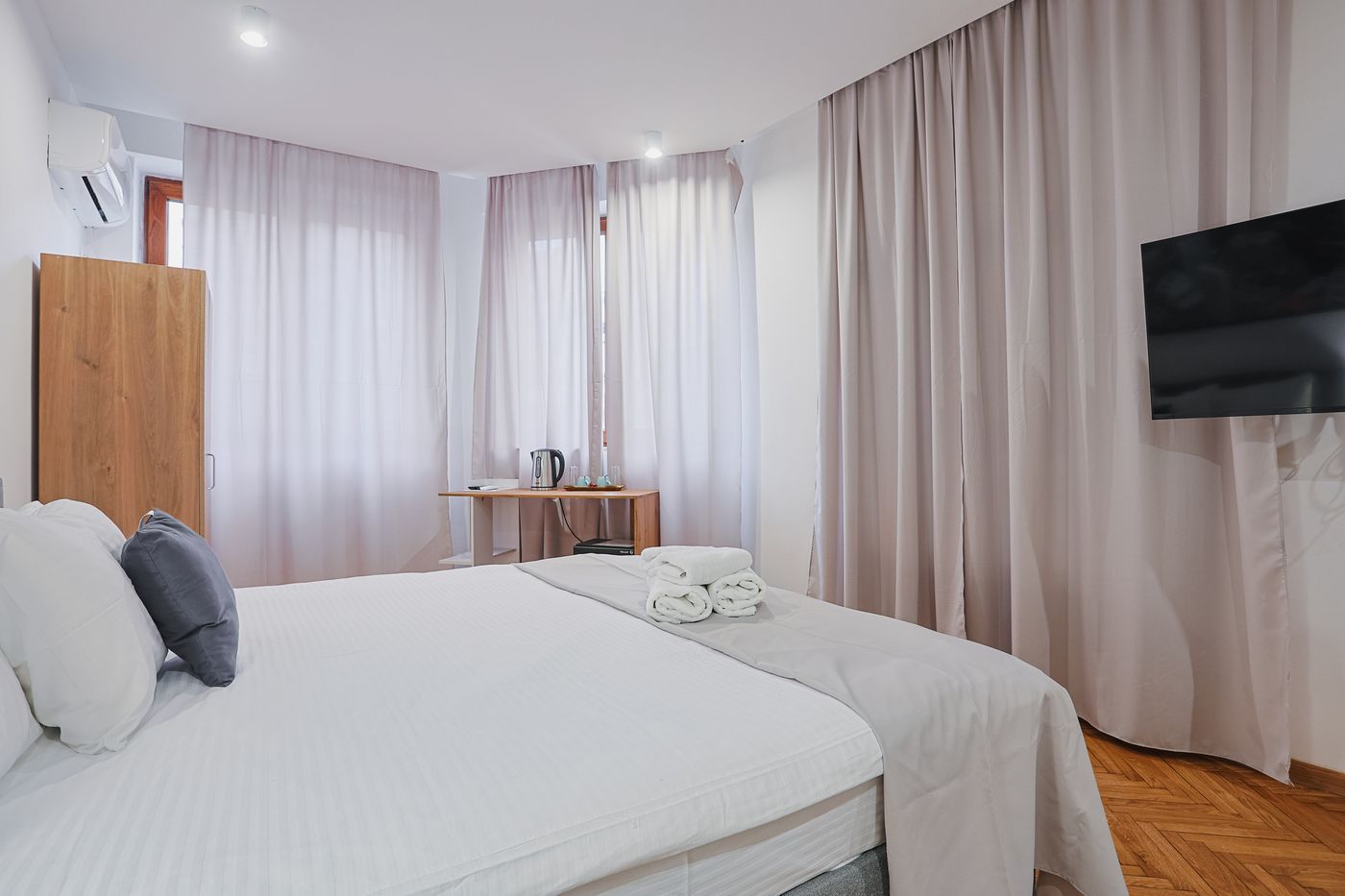 Fera-Serbia-Beograd-Room-7