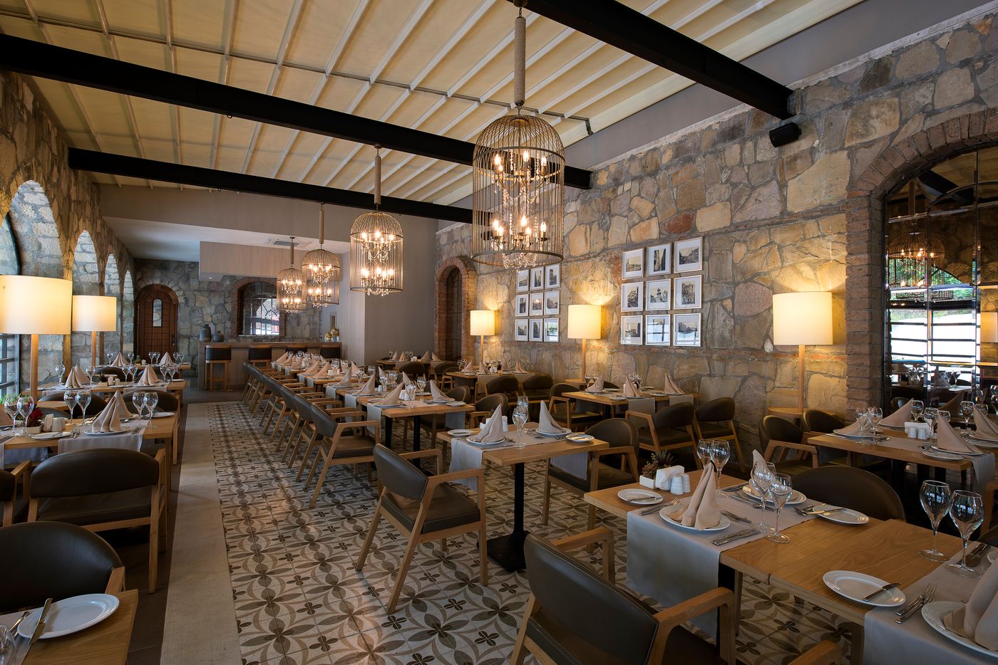 Barut-Hemera-Restaurant-40