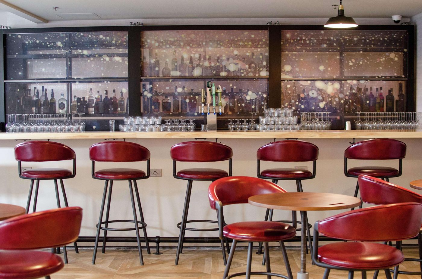 Freepoint-Hotel-Cambridge--a-Tapestry-Collection-Bar-11