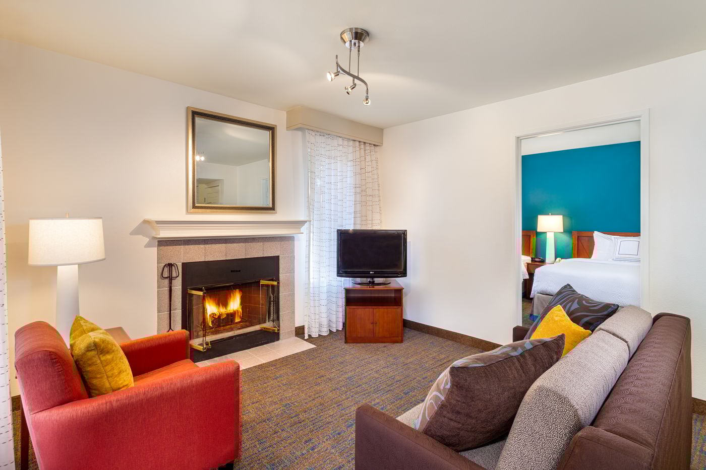 Clementine-Hotel---Suites-Anaheim-Room-16