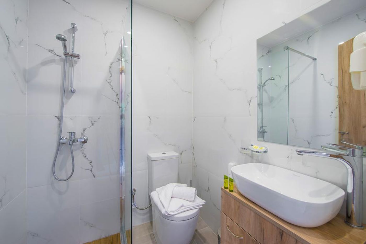 City-Green-Hotel---Adults-Only-Room-12