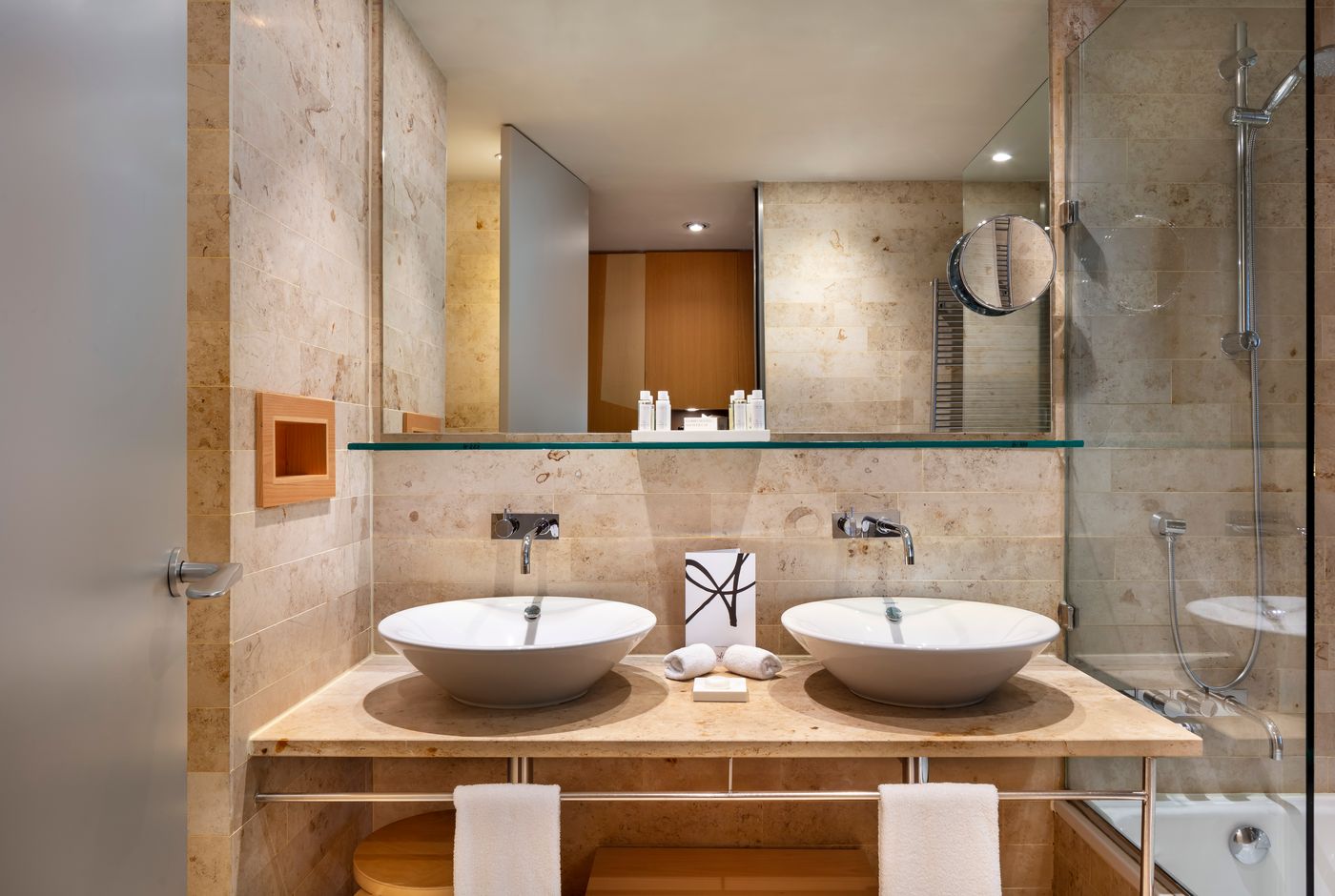 The Artist Grand Hotel of Art-Spain-BILBAO-Room-7