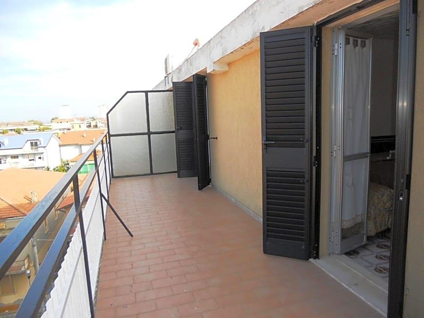 Hotel-Blurelda-Lobby-39