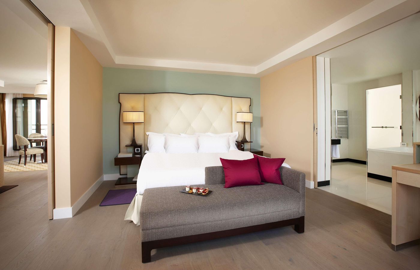 Hyatt-Regency-Nice-Palais-De-La-Mediterranee-Room-14