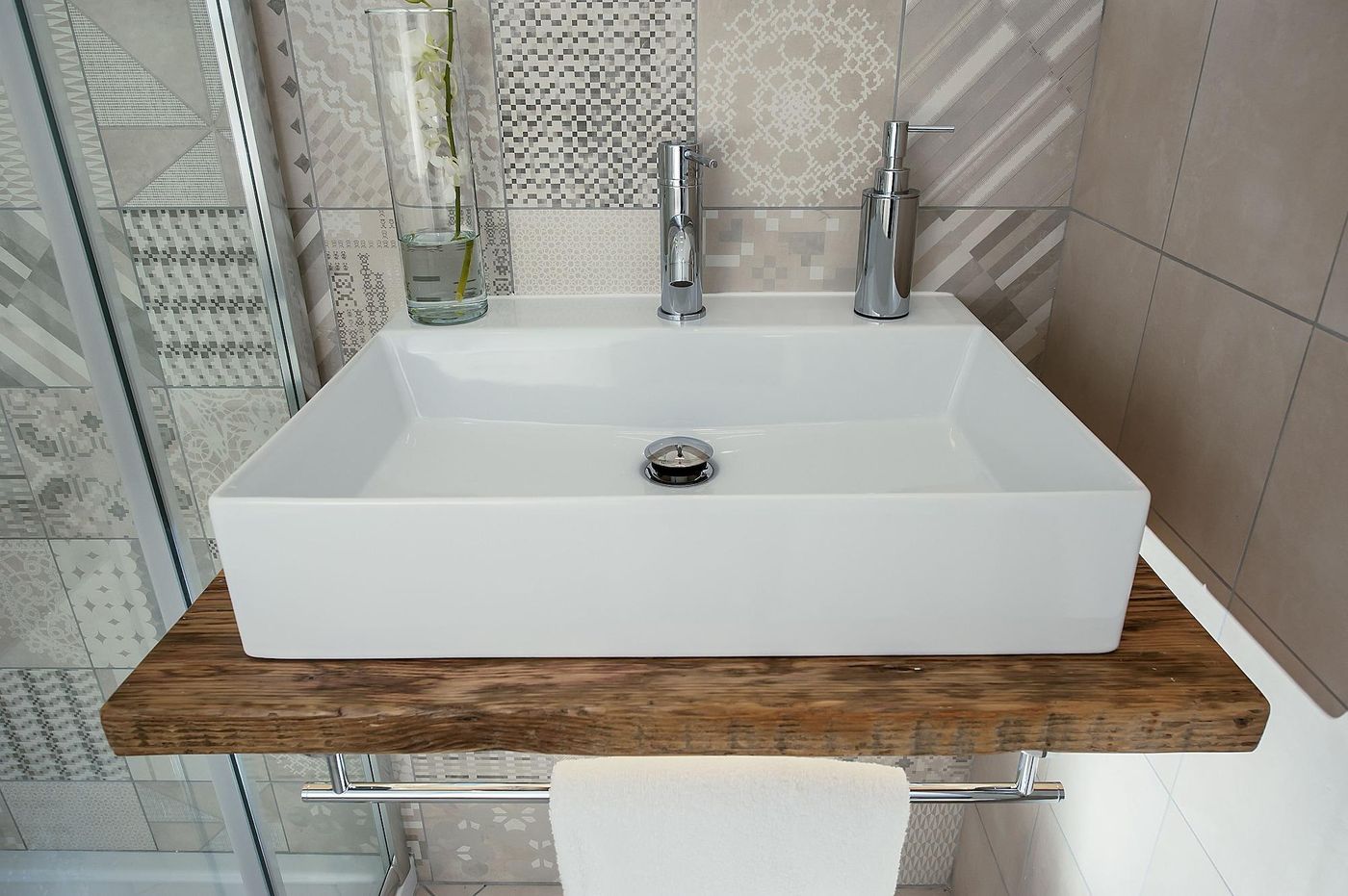 Colosseum-Corner-Room-37