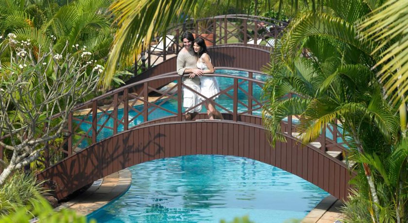 Zuri White Sands Resort