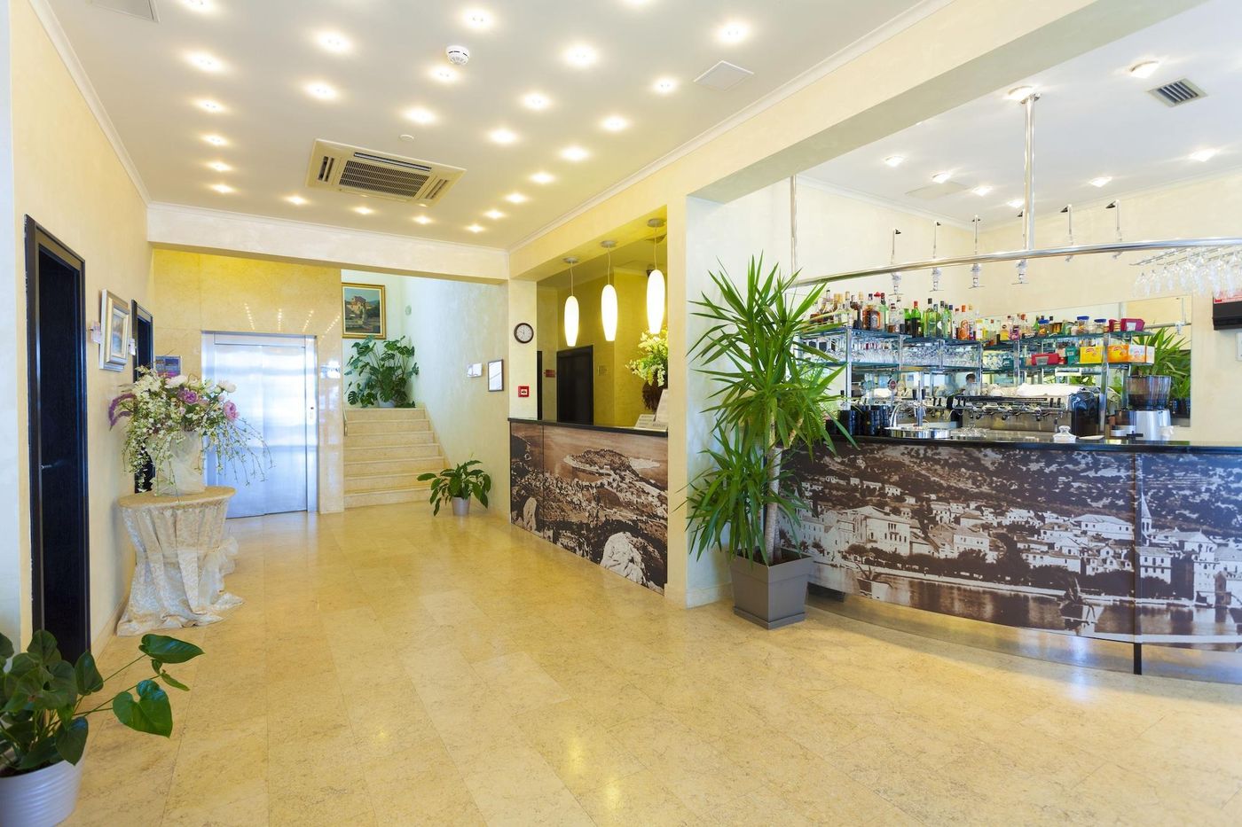 Hotel Milenij-Croatia-MAKARSKA-Lobby-9