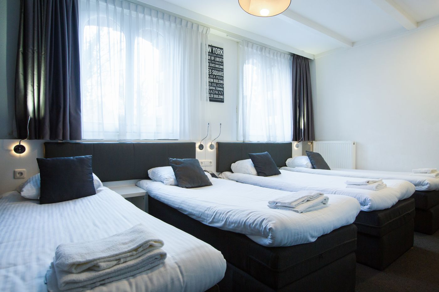 Hotel-Vossius-Vondelpark-Room-12