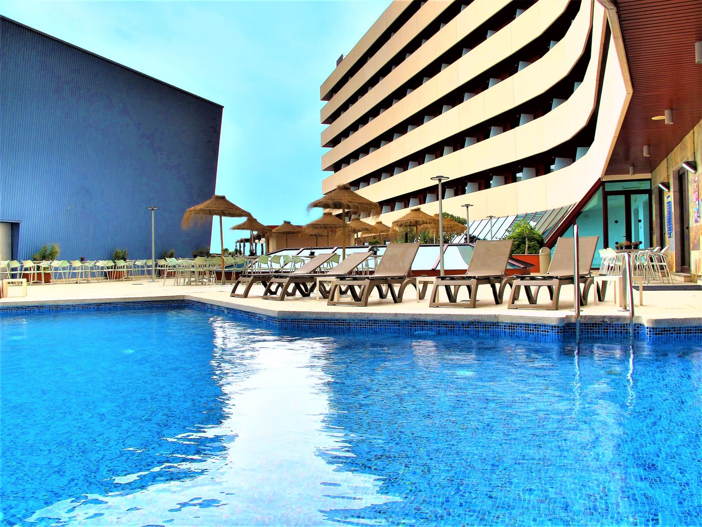 Ohtels-Campo-De-Gibraltar-Pool-2