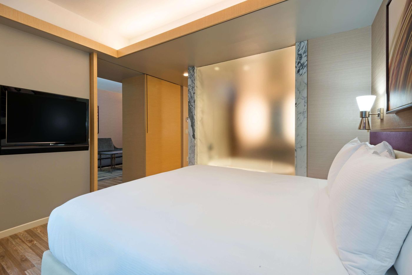 Hilton-Club-West-57th-Street-New-York-Room-24