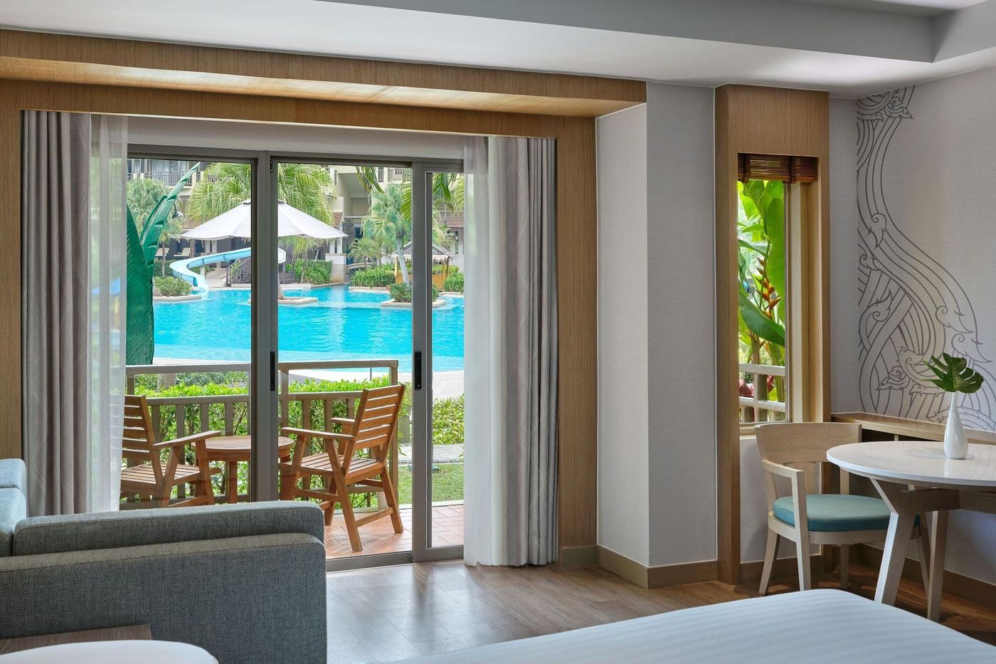 Phuket-Marriott-Resort---Spa--Merlin-Beach-Room-36