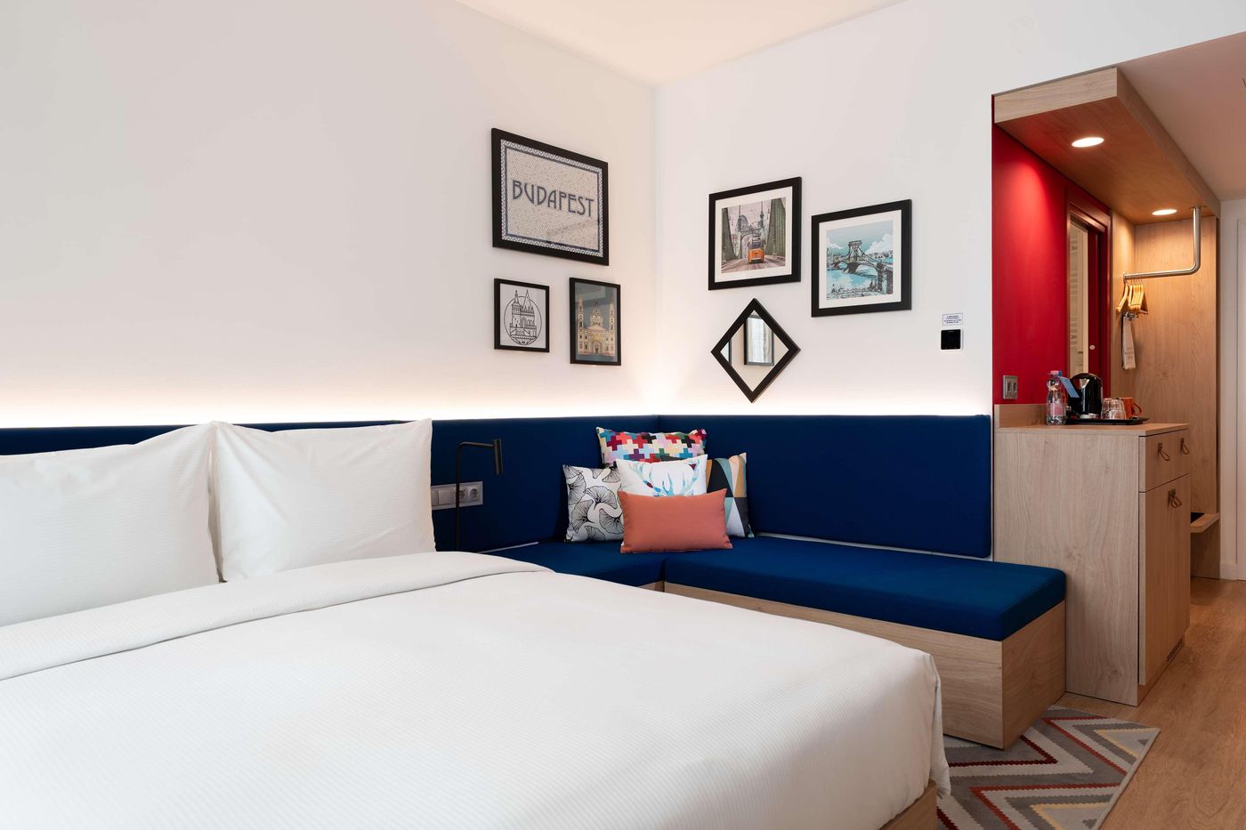 Hampton-By-Hilton-Budapest-City-Centre-Room-10
