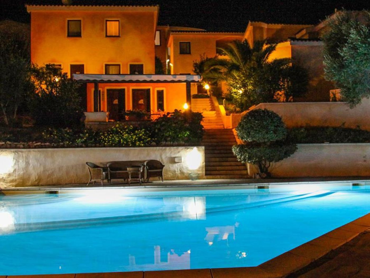 Micalosu-Hotel-Pool-15