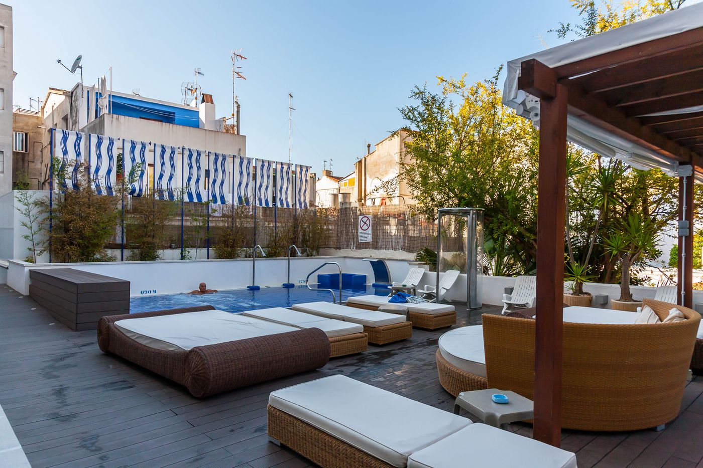 Platjador-Hotel-Pool-12