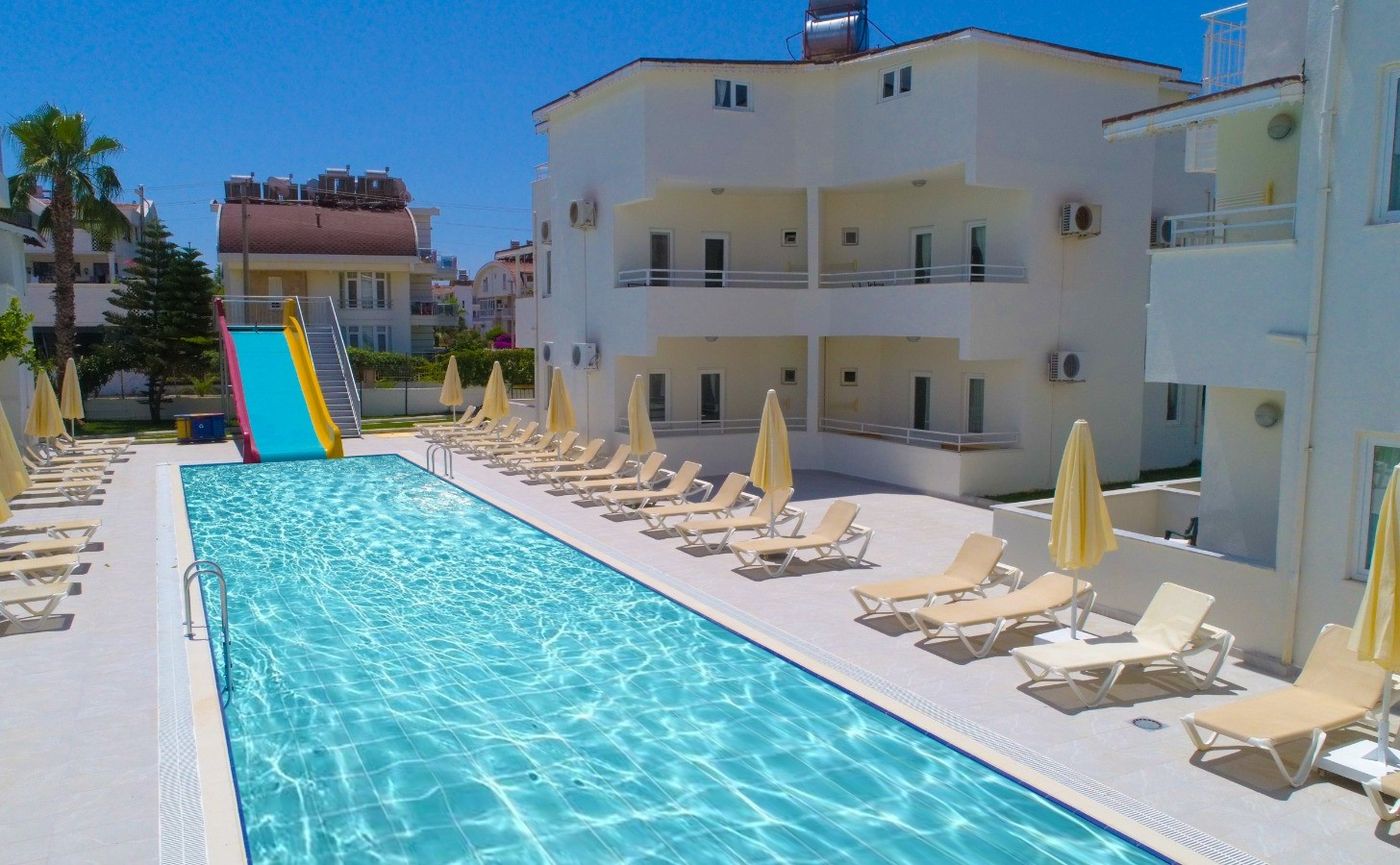 SMILE HOTEL (ex Park Side Hotel)