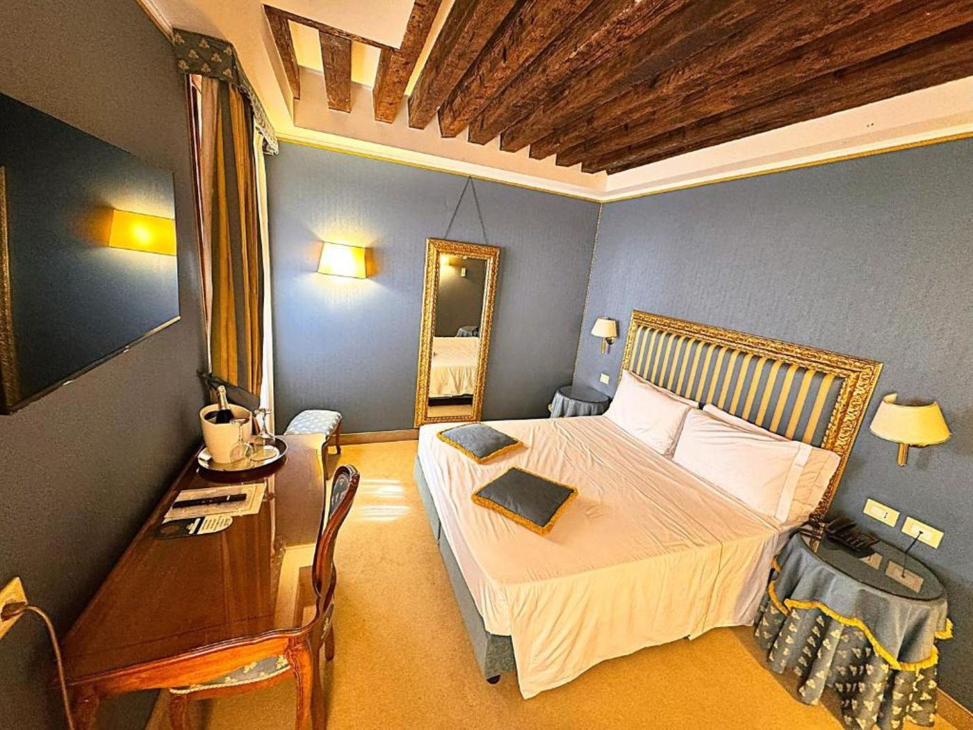 Hotel-Corte-Contarina-Room-6