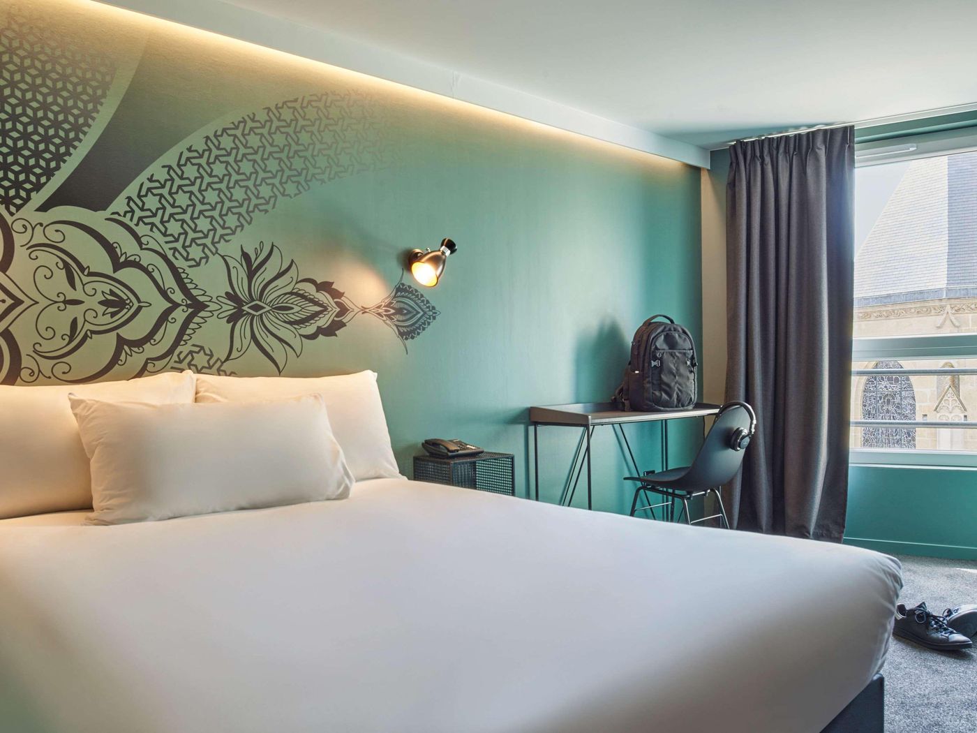 Ibis-Styles-Paris-Gare-de-lEst-Magenta-Room-10