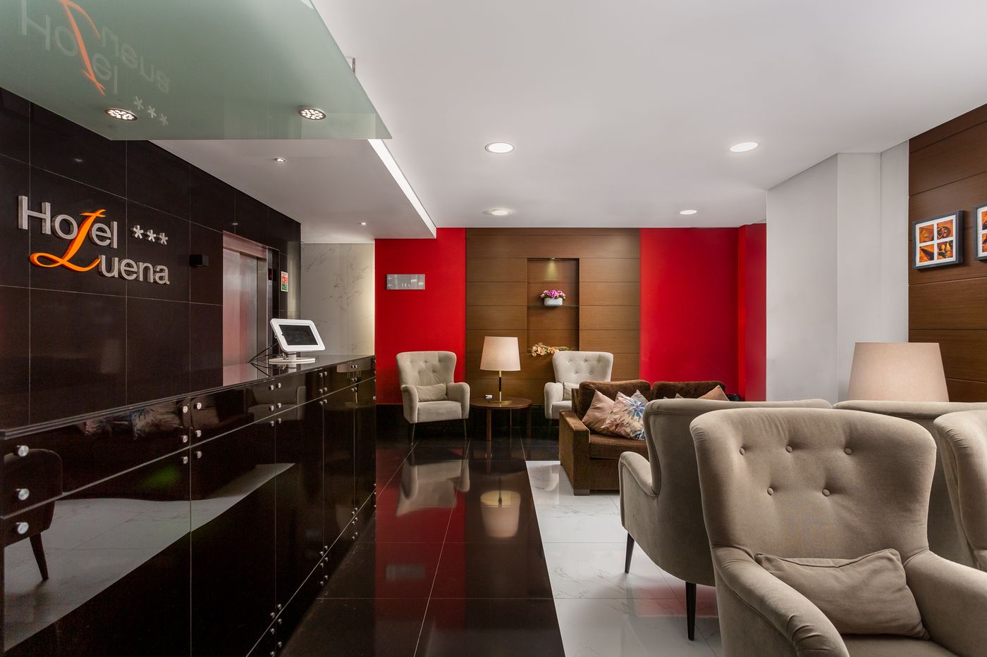 Hotel-Luena-Lobby-12