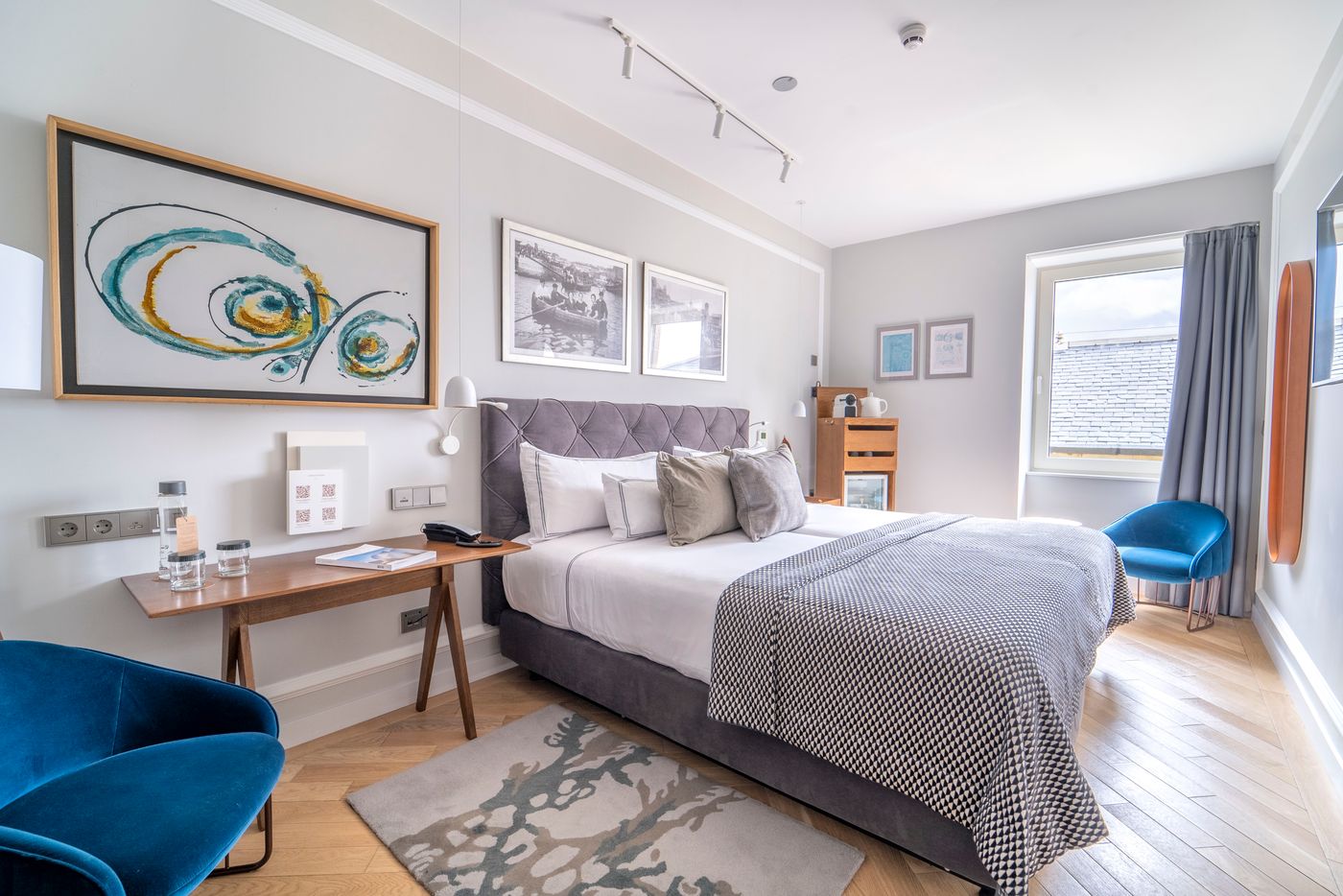 Lasala Plaza Hotel - Adults Only-Spain-SAN SEBASTIAN-Room-8