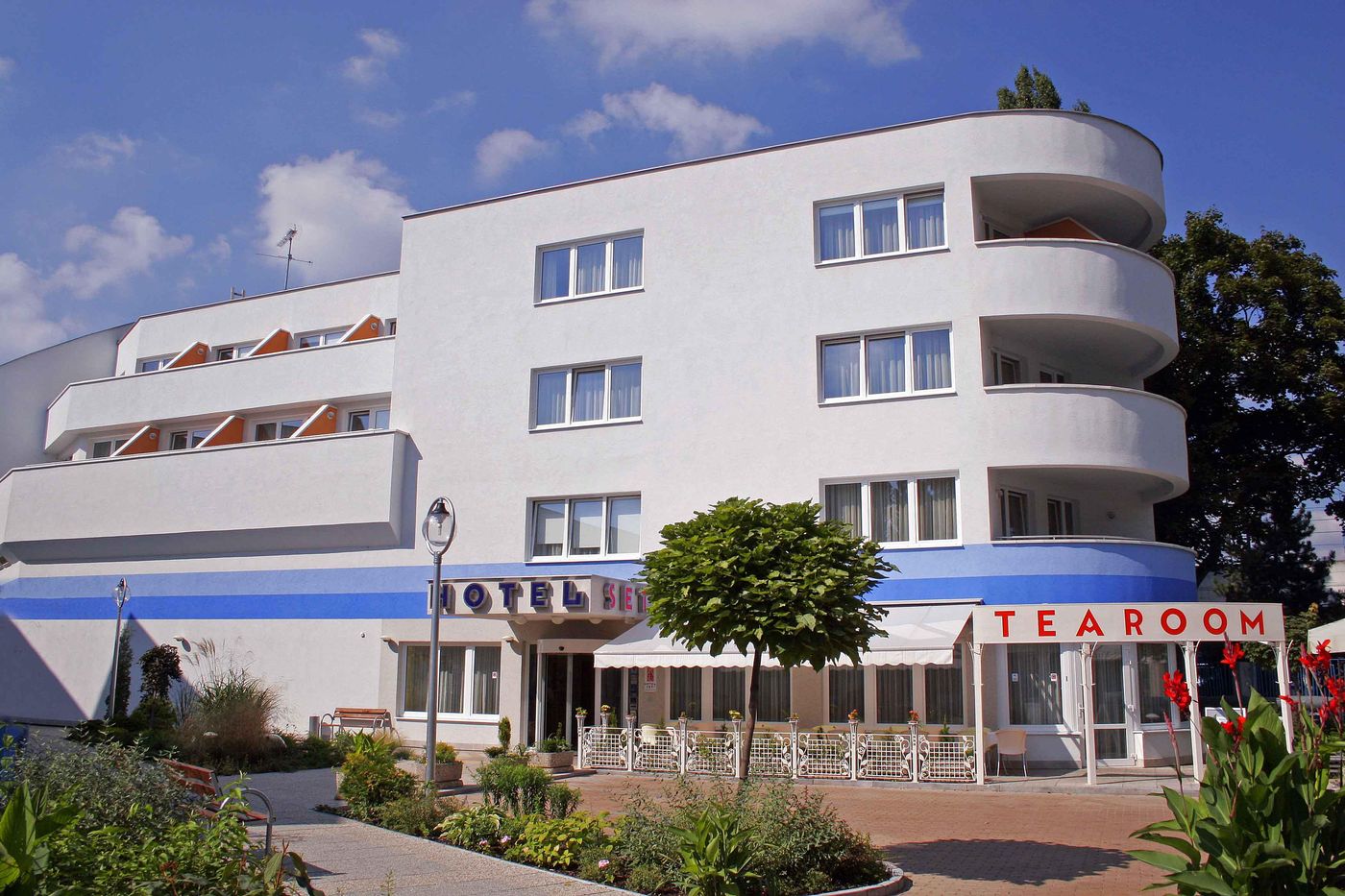 Hotel Set-Slovakia-BRATISLAVA-General view-3