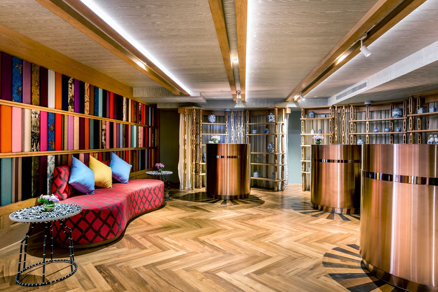 Mercure-Bangkok-Sukhumvit-11-Lobby-4