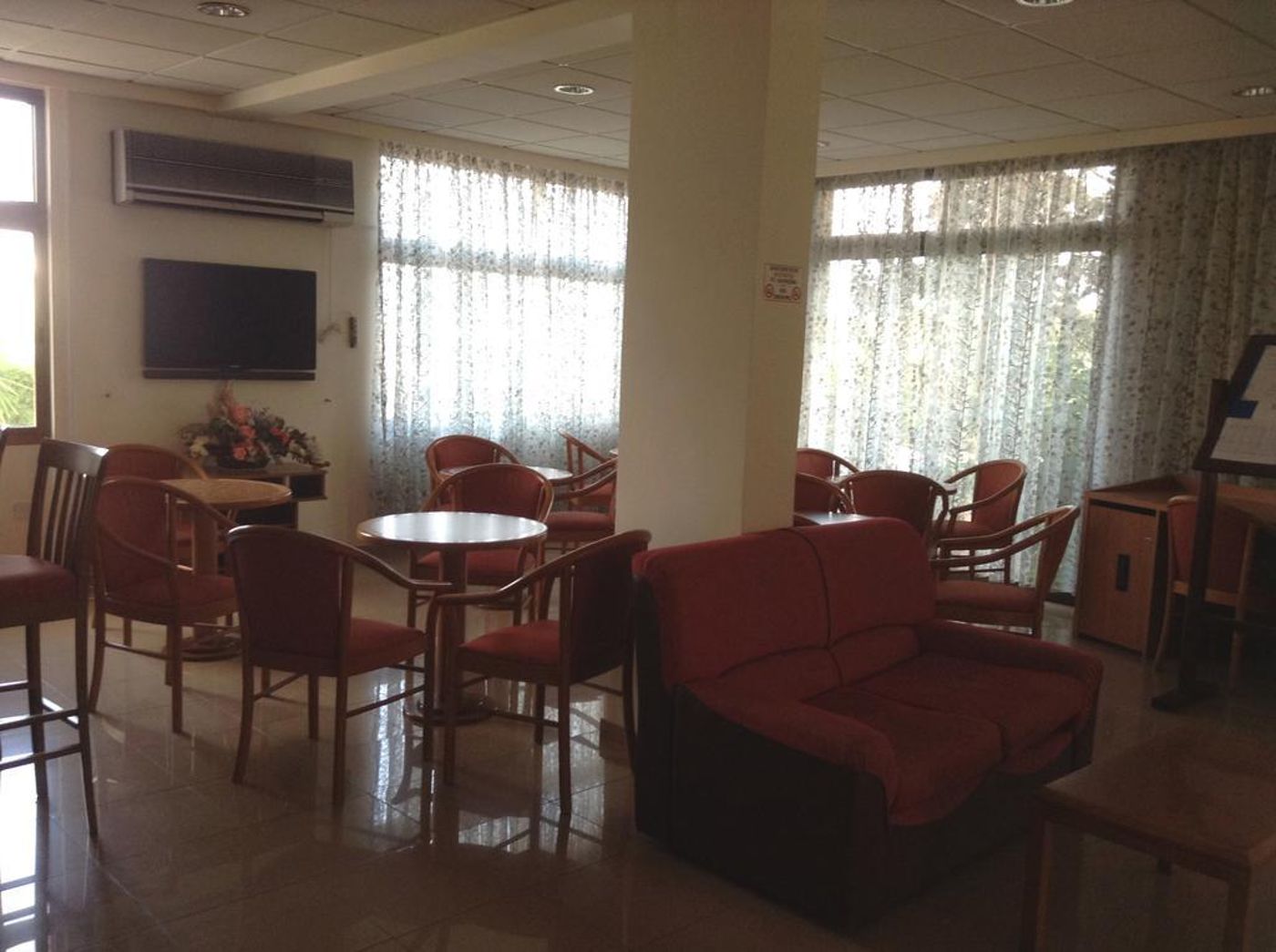 Harry----s-General-view-21