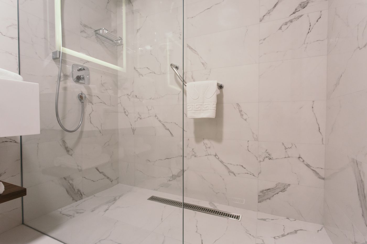 Central Point Hotel-Serbia-Belgrade-Room-8