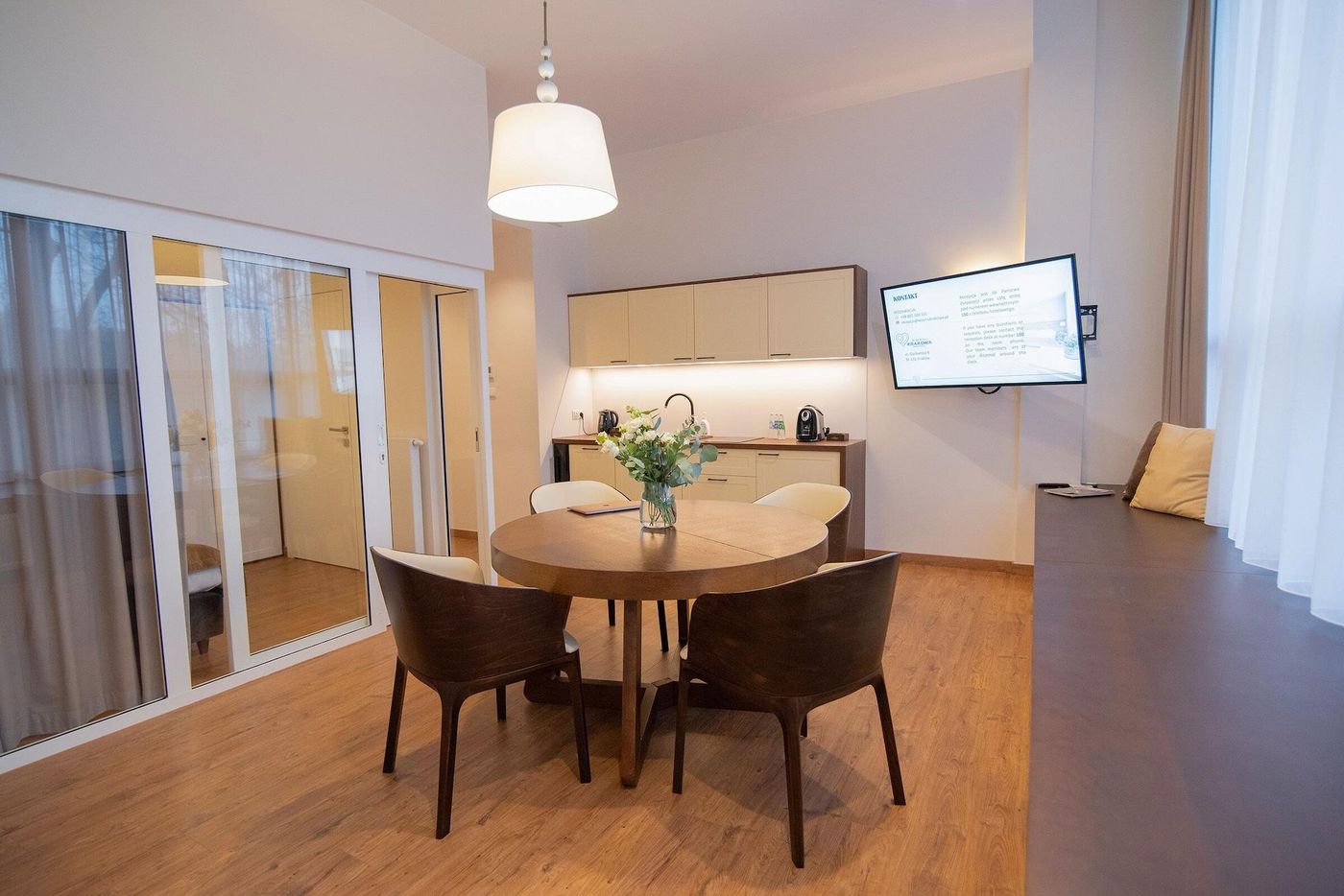 W-Sercu-Krakowa-Aparthotel-Room-8