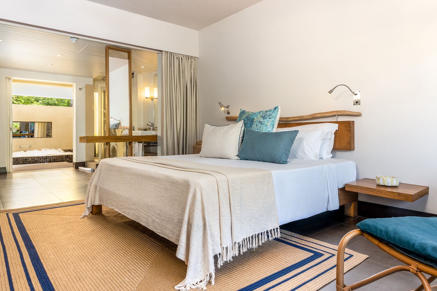 Lagoon Attitude - Adults Only