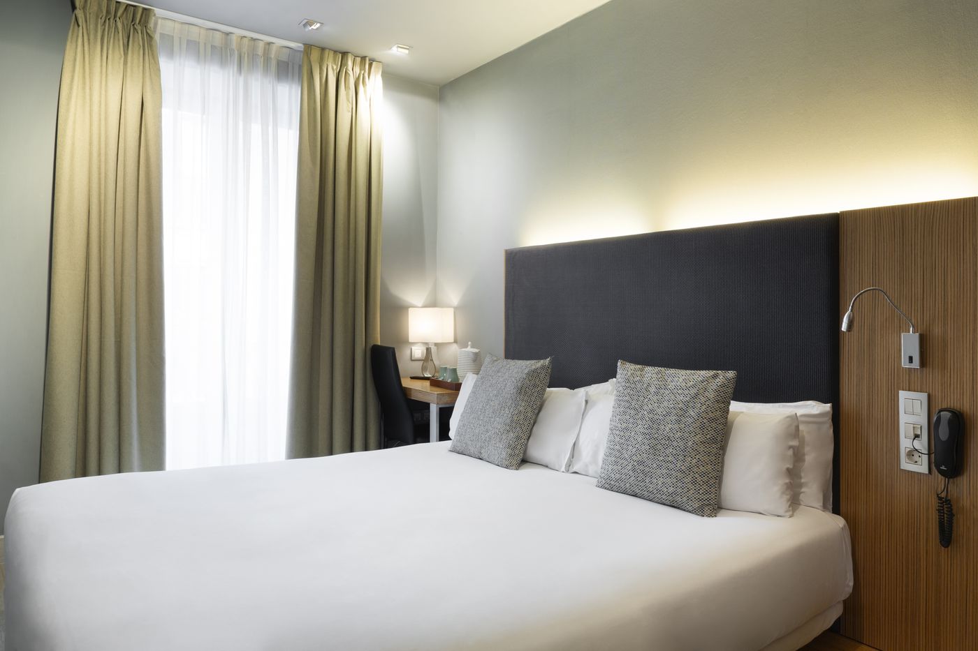 Petit-Palace-Tres-Cruces-Spain-Room-14