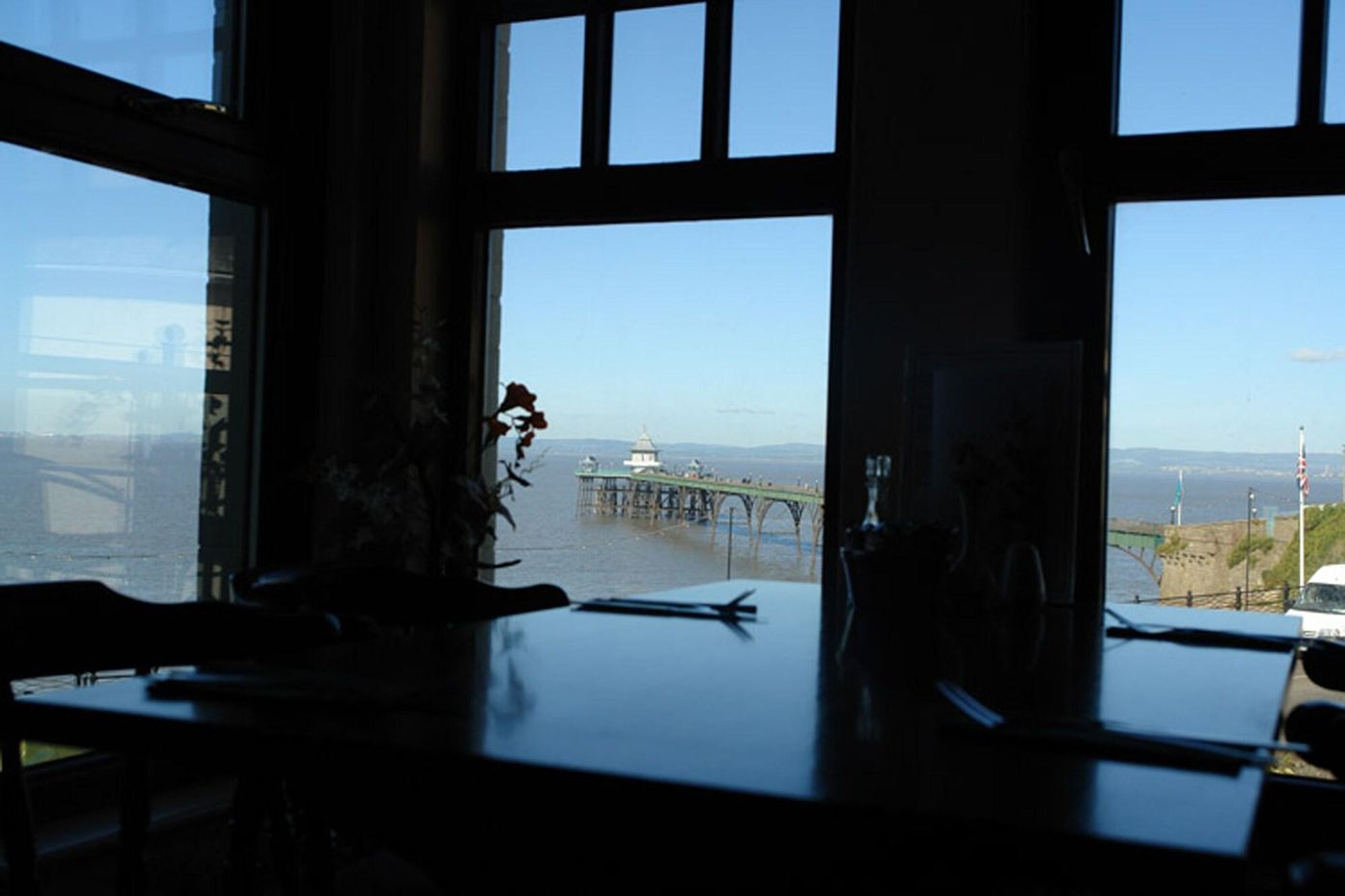 The Moon and Sixpence-United Kingdom-Clevedon-Lobby-2