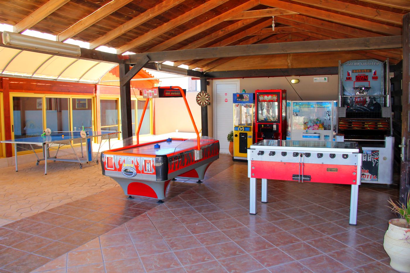 Agelia-Beach-Hotel-Sports-and-Entertainment-41