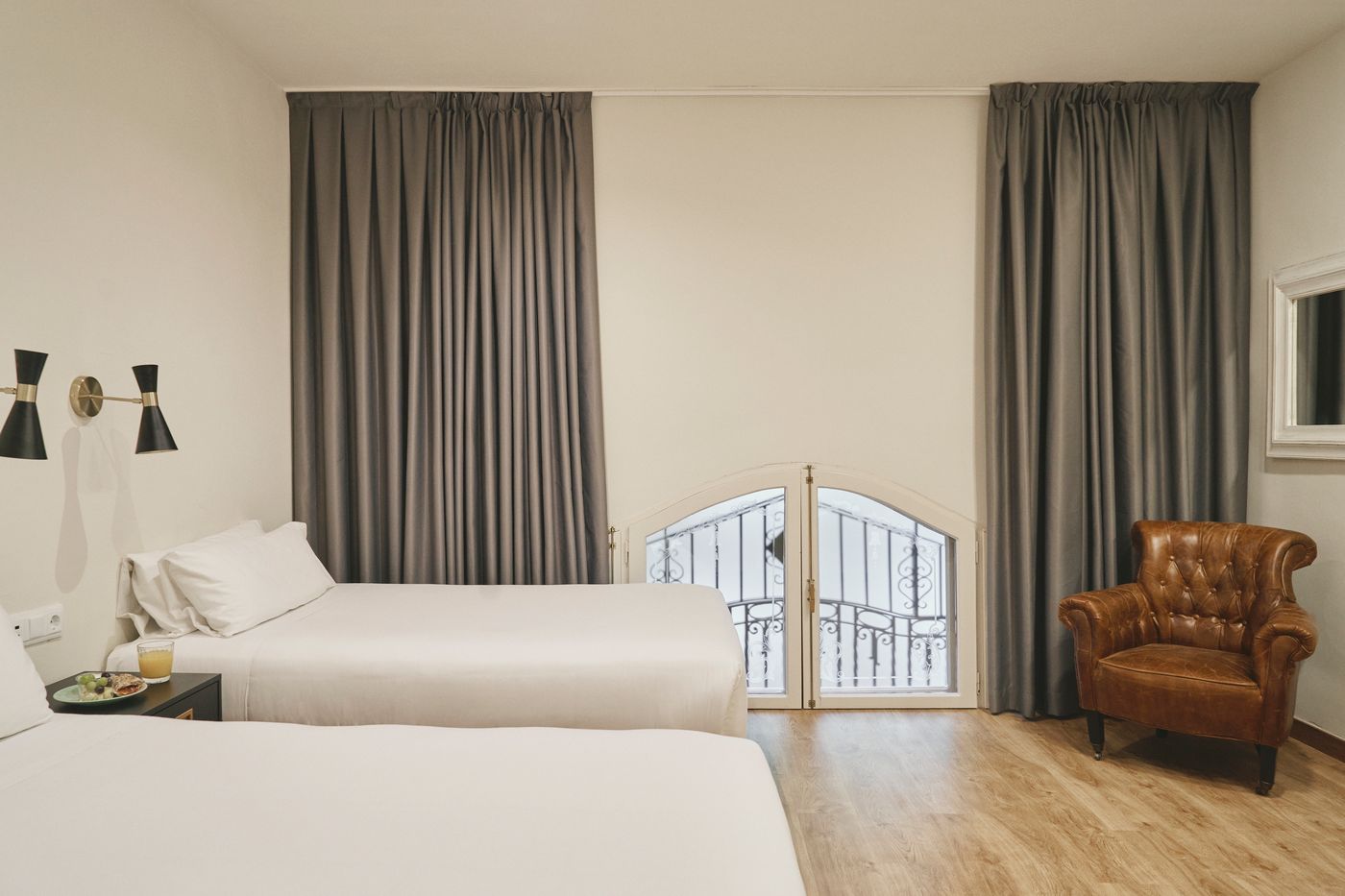 Meson Castilla Atiram Hotel-Spain-BARCELONA-Room-7