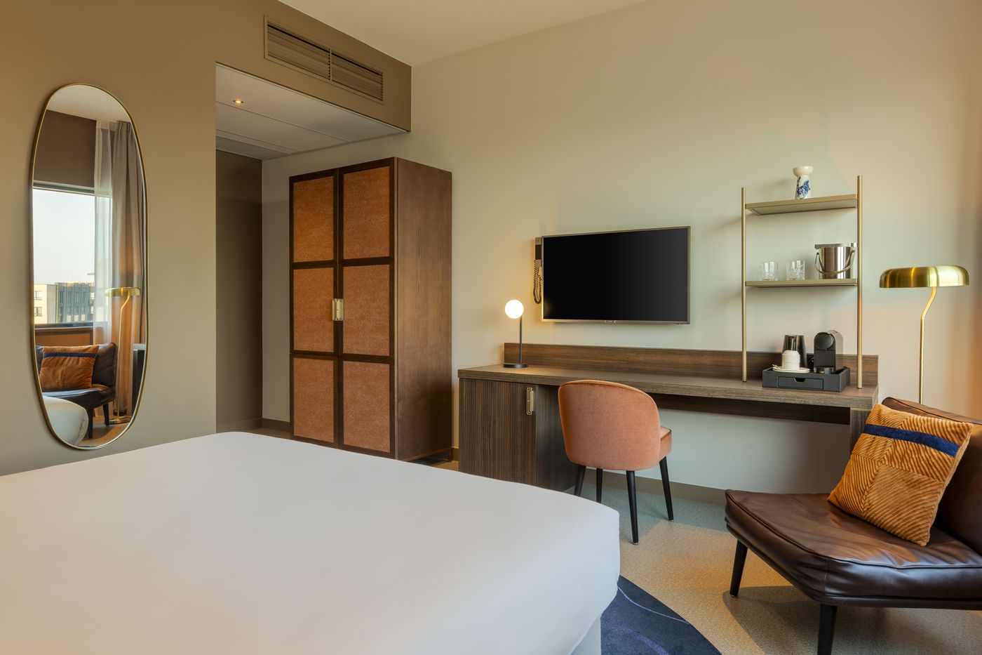 Corendon-Plaza-Amsterdam-Schiphol-Airport-Hotel-Room-24