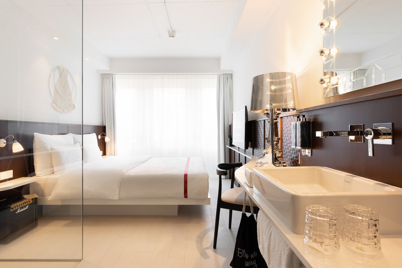 Ruby-Claire-Hotel---Bar-Room-18