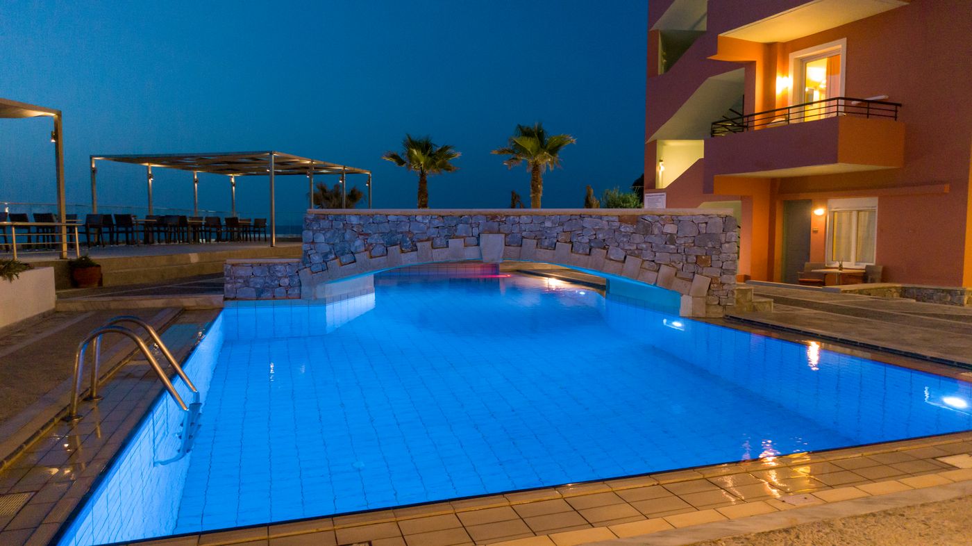 Dedalos-Beach-Hotel-Pool-3
