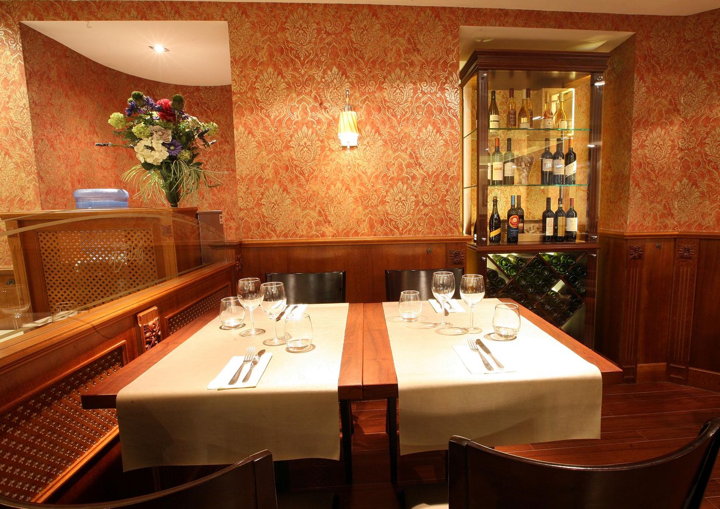 Gold-Hotel-Budapest-Restaurant-42