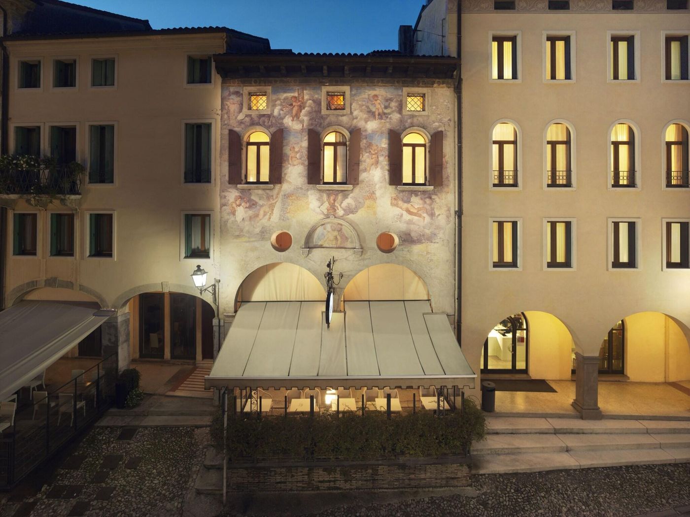 Best-Western-Hotel-Canon-d-Oro-General-view-56