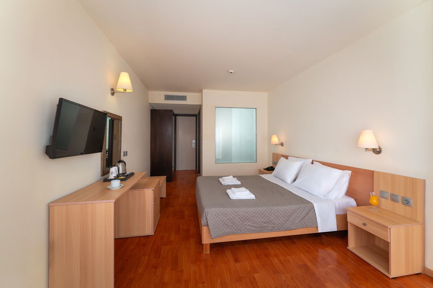 Ocean-Blue-Hotel-Room-23