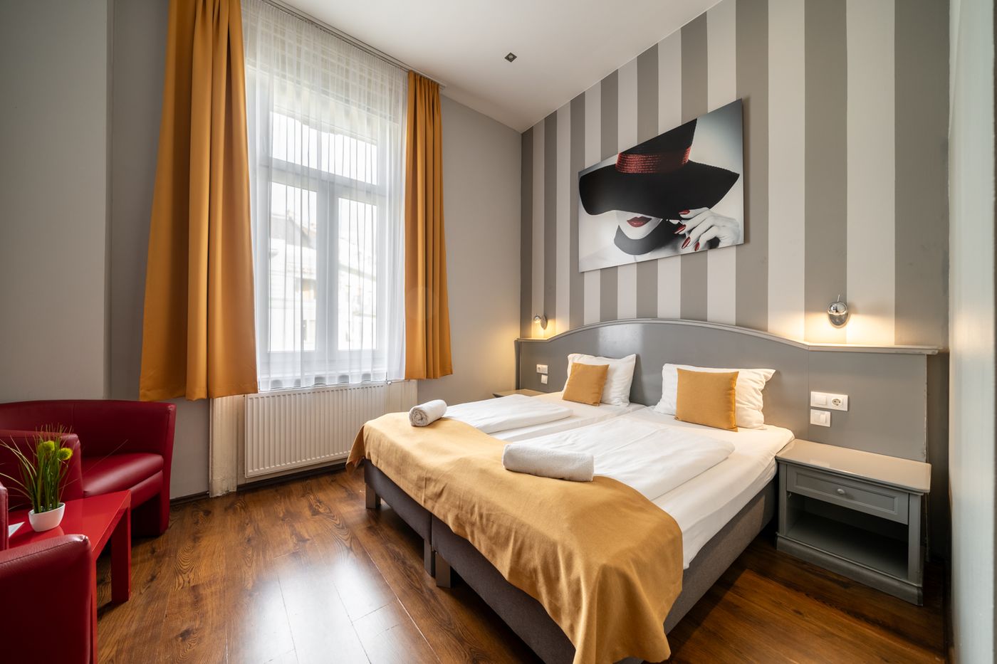 Full-Moon-Budapest-Room-18