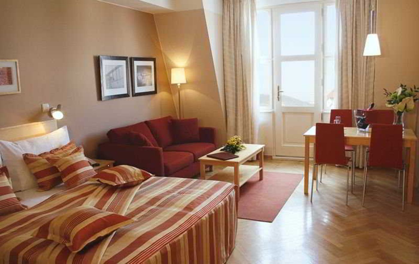 EA-Hotel-Julis-Room-33