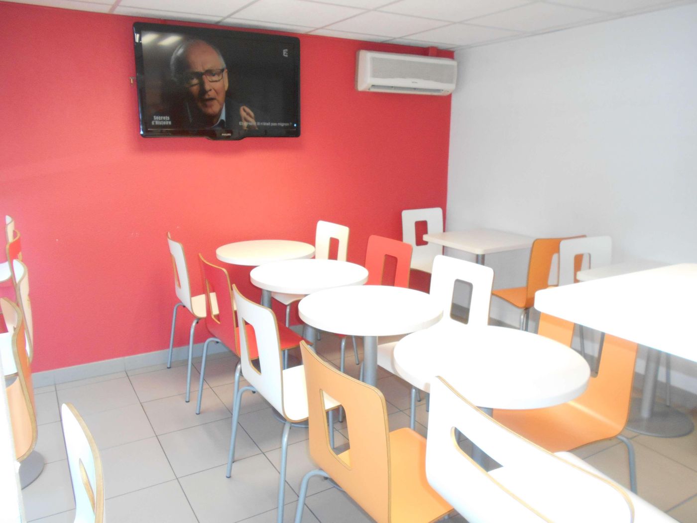 Première Classe Lyon Ouest - Tassin - France - TASSIN-LA-DEMI-LUNE - Restaurant - 1