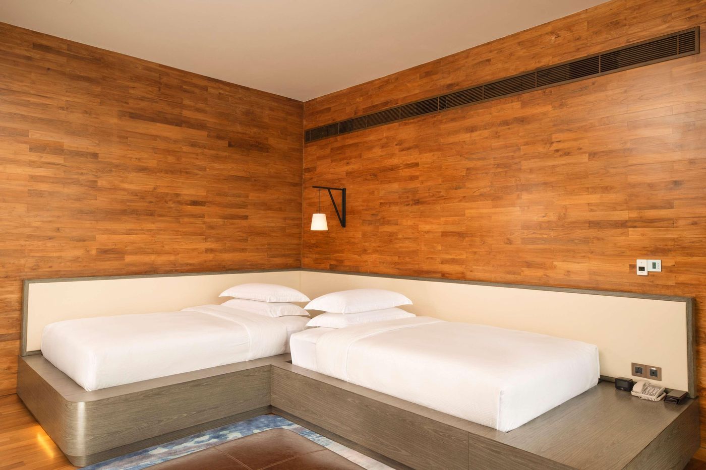 DoubleTree-by-Hilton-Weerawila-Rajawarna-Resort-Room-37