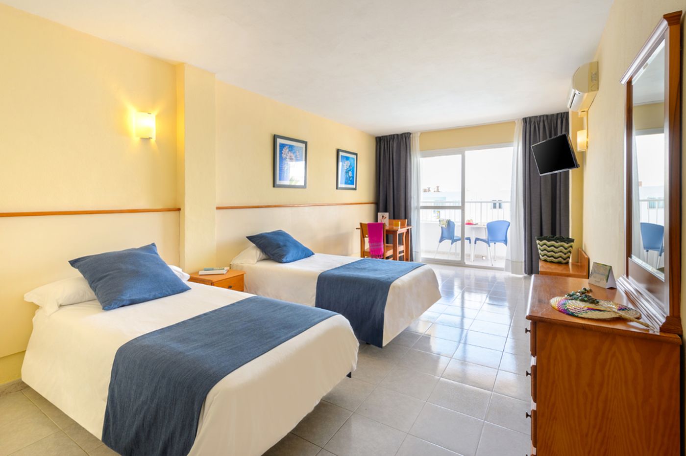 Vibra Tropical Garden Apartments