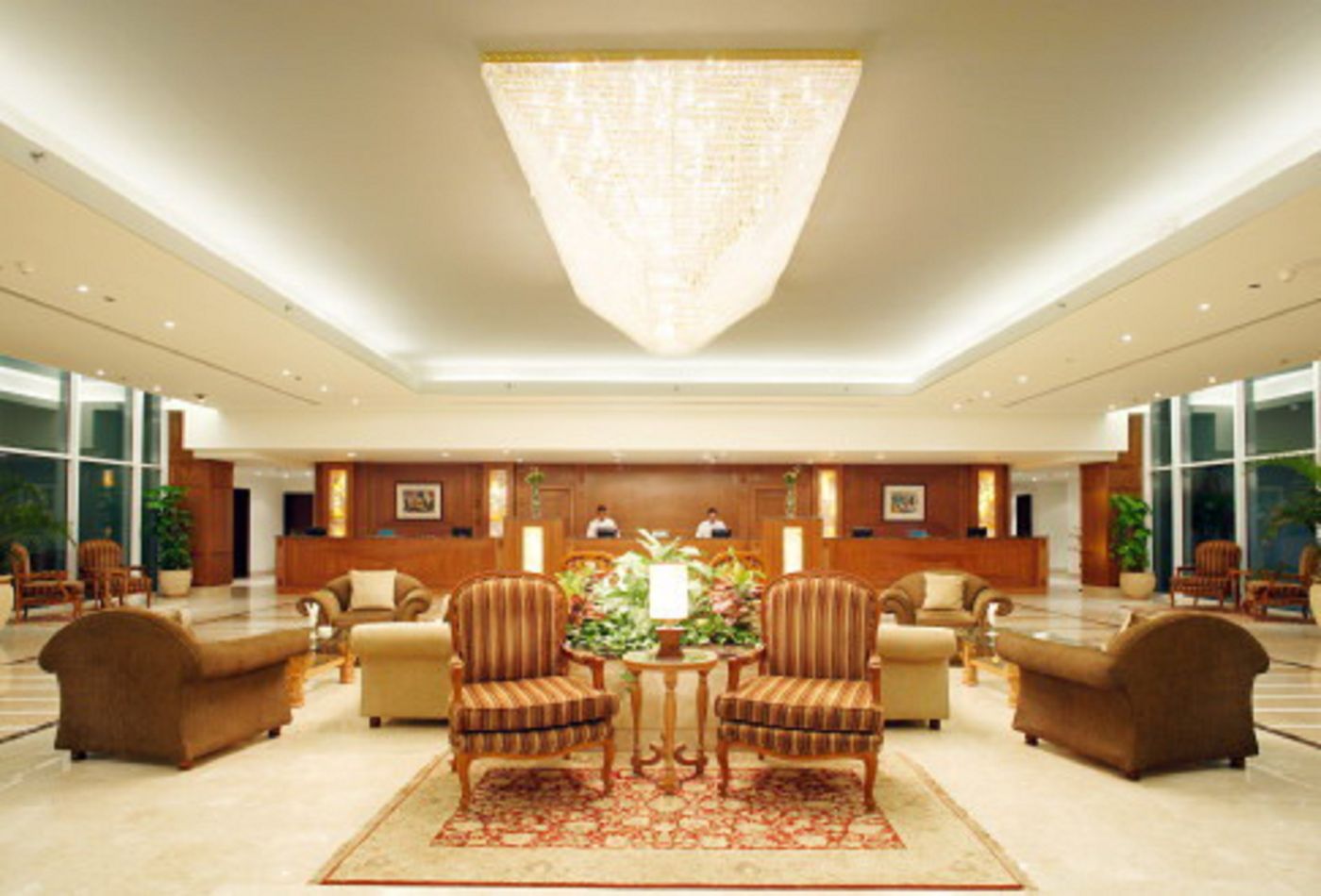 Maritim-Jolie-Ville-Royal-Peninsula-Lobby-39