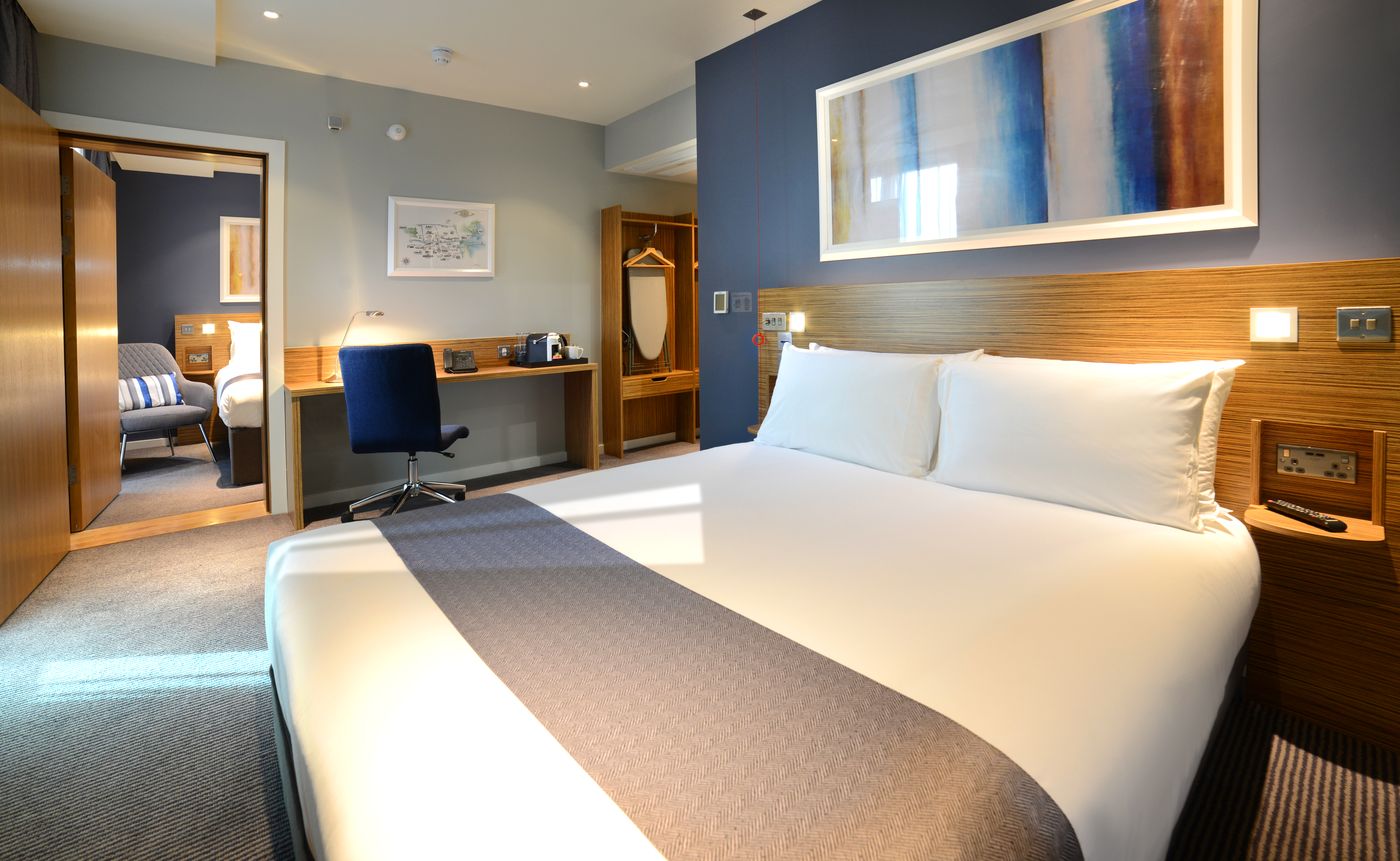 Travelodge-Plus-Dublin-City-Centre-Room-6