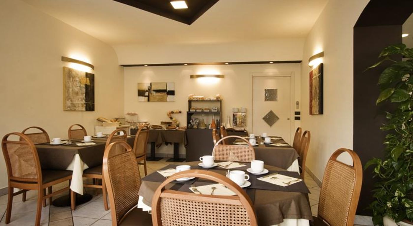 Montebello Hotel-Italy-MONTECATINI TERME-Restaurant-6