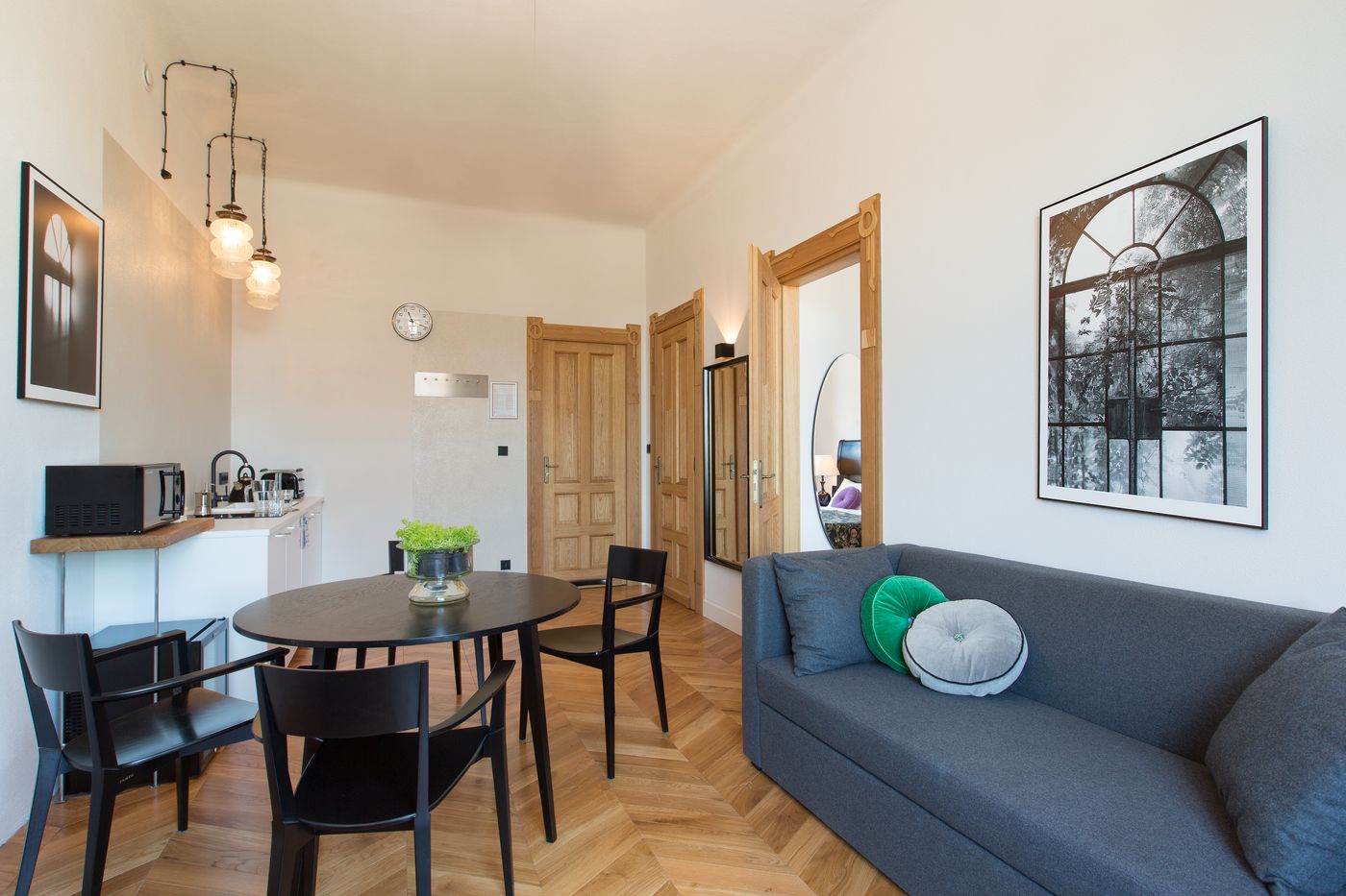 Antique-Apartments-Plac-Szczepanski-Room-6